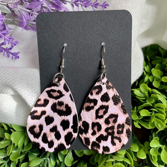 Faux Leather Leopard Water Drop Earrings - Picture 1 of 2